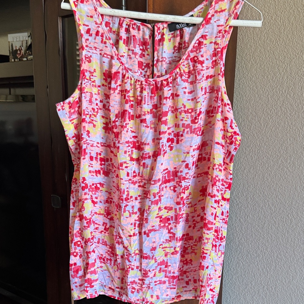 a.n.a Women's Abstract Pink and Yellow Tank Top